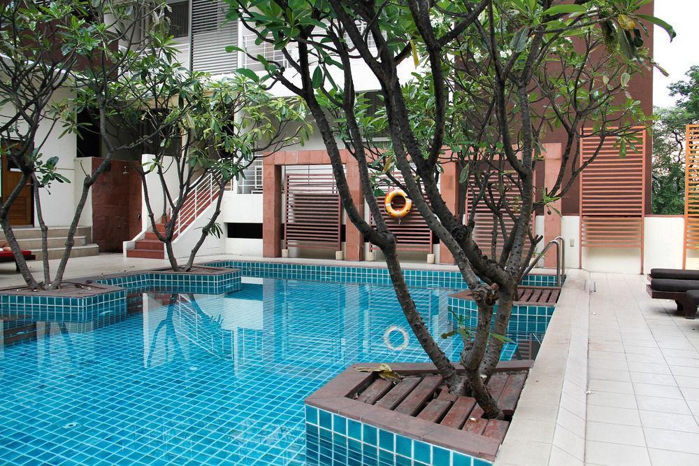 Отель Furamaxclusive Sathorn, Бангкок Экстерьер фото