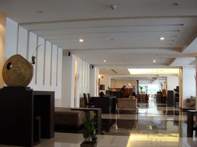 Отель Furamaxclusive Sathorn, Бангкок Экстерьер фото